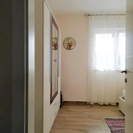 Apartment Vera Nin