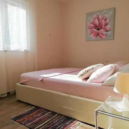 Vera Apartment *