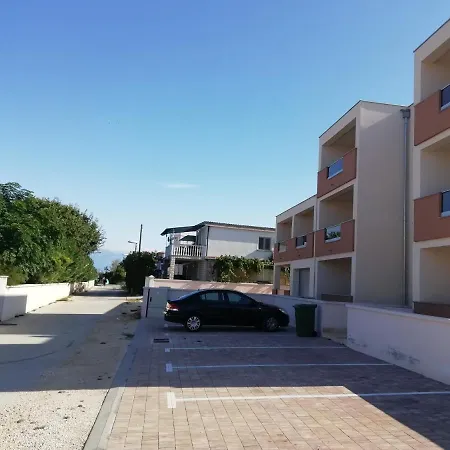 Apartment Vera *