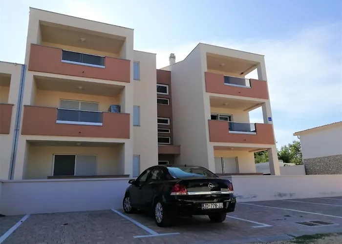 דירה Vera נין